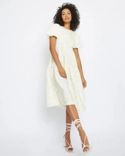 Glamorous Puff Sleeve Tiered Dress