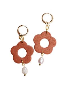 Simply Perla Daisy Pearl Gold Huggies - Terracotta Accessories