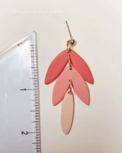 Simply Perla Love Leaves Earrings