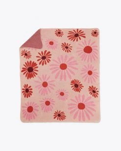 Ban.do X Calhoun & Co Daisies Knit Blanket